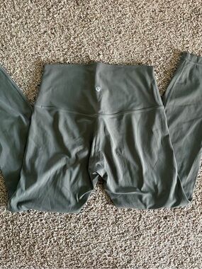 EUC Lululemon Athletica Olive Green Align Leggings